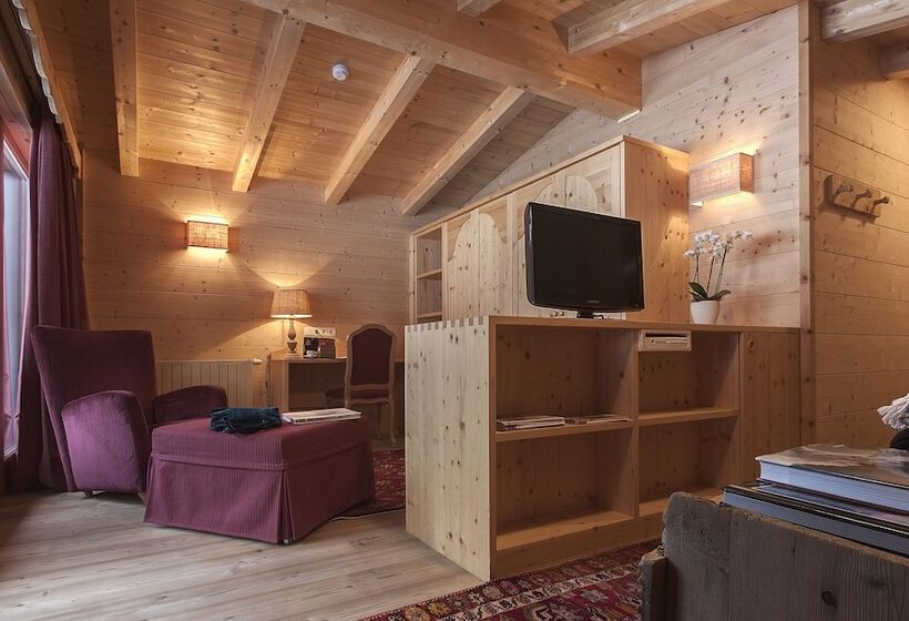 סוויטת ג'וניור, Ciasa Salares