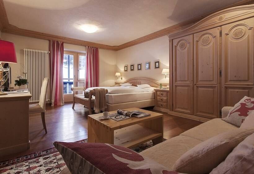 סוויטת ג'וניור, Ciasa Salares