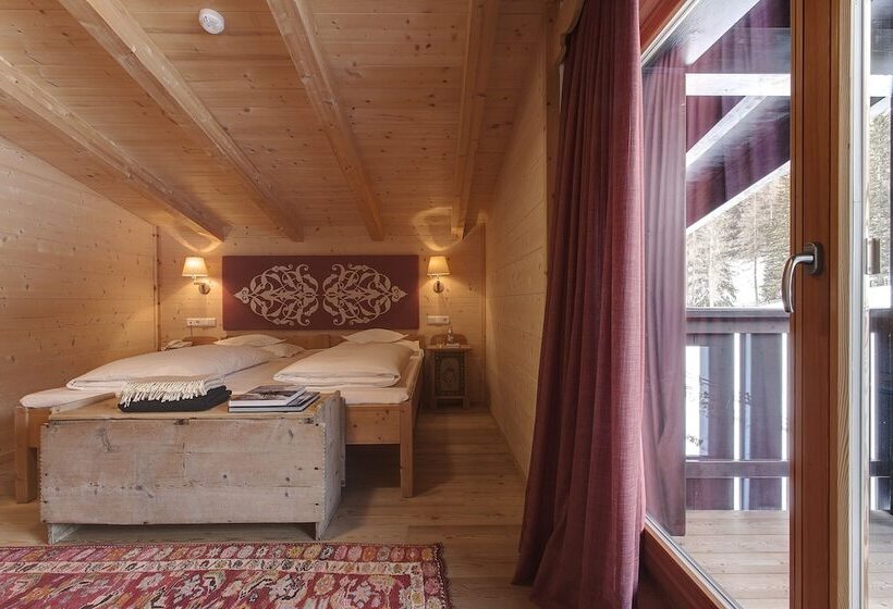 סוויטת ג'וניור, Ciasa Salares