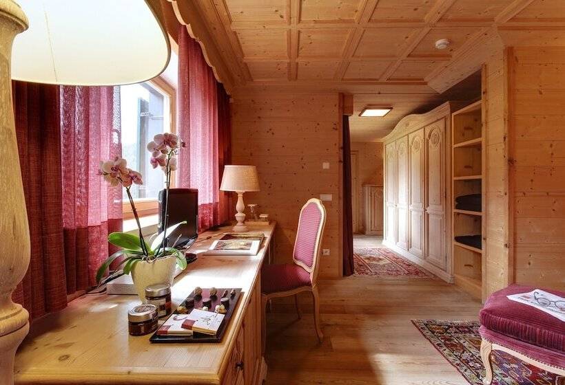 סוויטה, Ciasa Salares