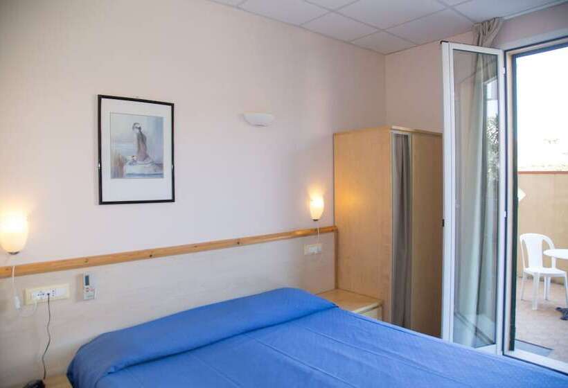 غرفة قياسية ثلاثية, Delle Mimose