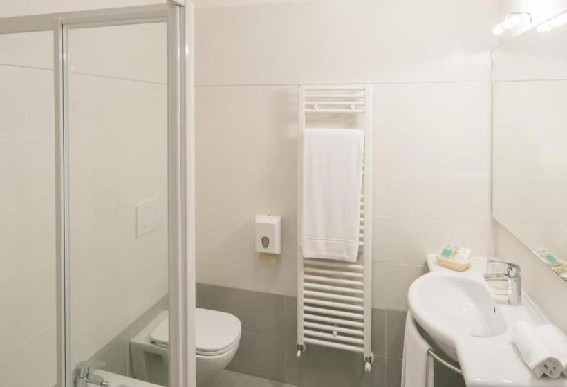 غرفة سوبيريور, Eden Garda