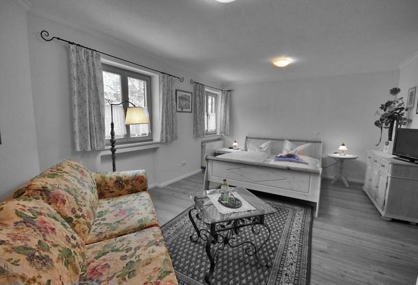 标准间, Ferienhaus Fux