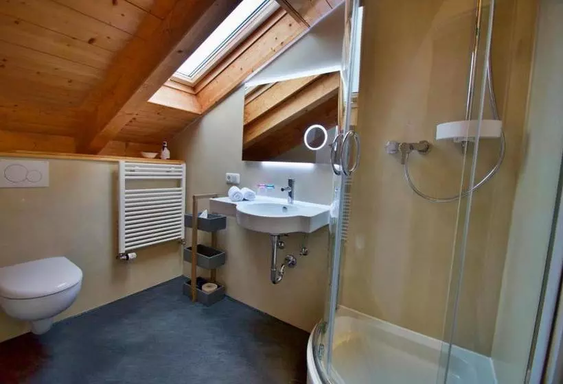 سوییت جونیور, Ferienhaus Fux