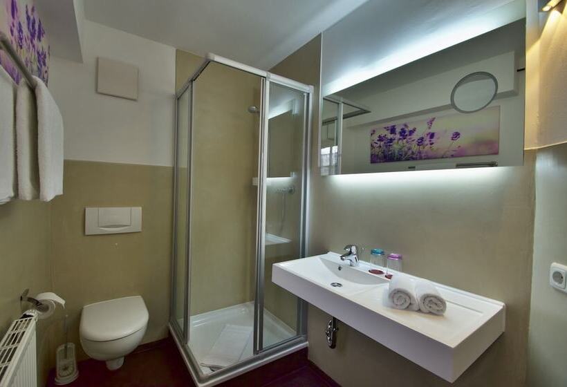 标准间, Ferienhaus Fux