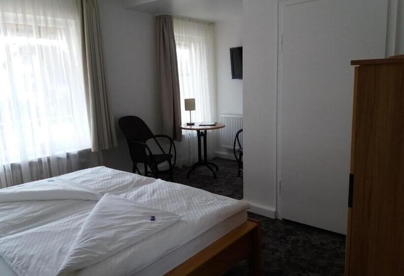 غرفة قياسية مزوَّدة بشُرفة, Garni Waldsegler