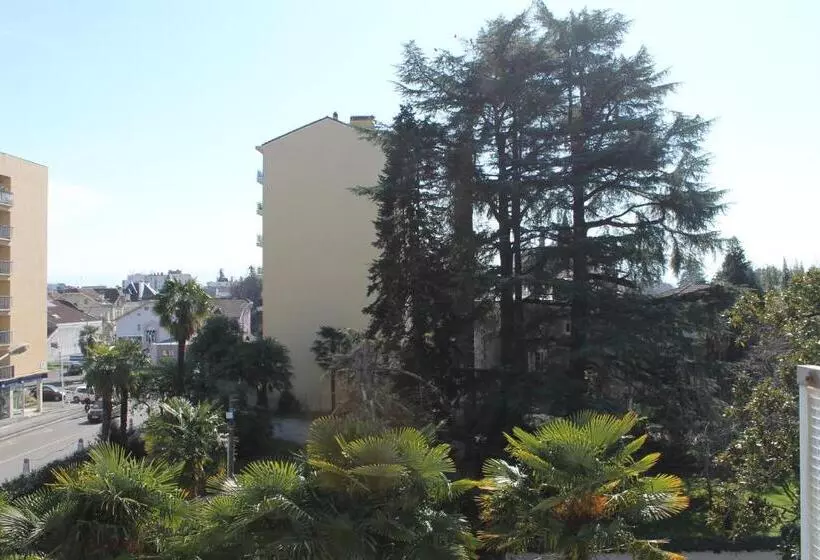 Standard-huone Jaettu Kylpyhuone, Montilleul Villa Primrose