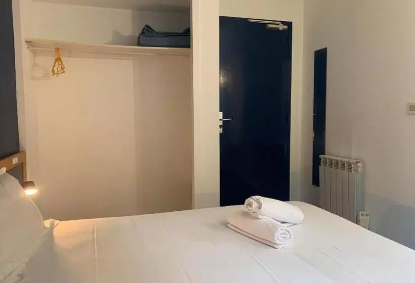 Standard-huone Jaettu Kylpyhuone, Montilleul Villa Primrose