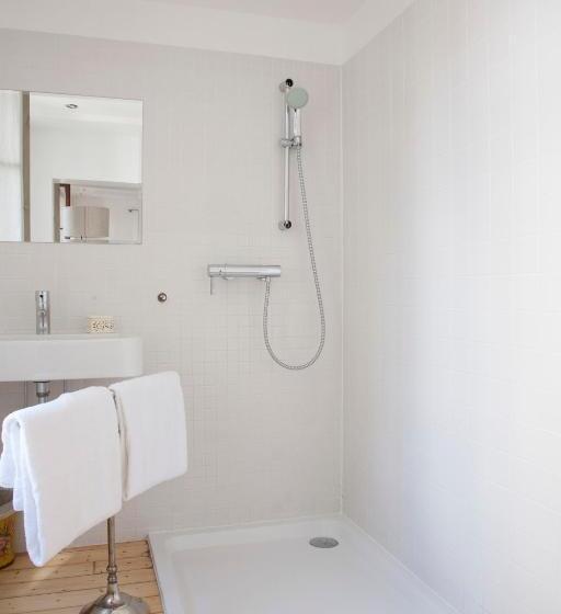 Номер Стандарт, Hôtel Restaurant Le Chut Petite France