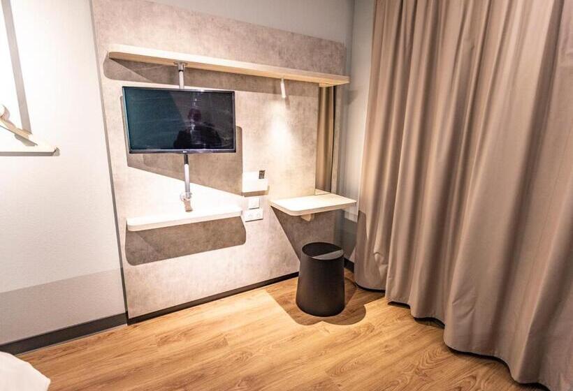 Номер Стандарт, Ibis Budget Millau Viaduc