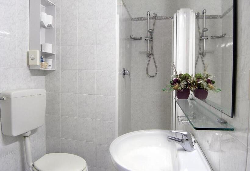 Standard Room with Balcony Side Sea View, La Brezza Frontemare