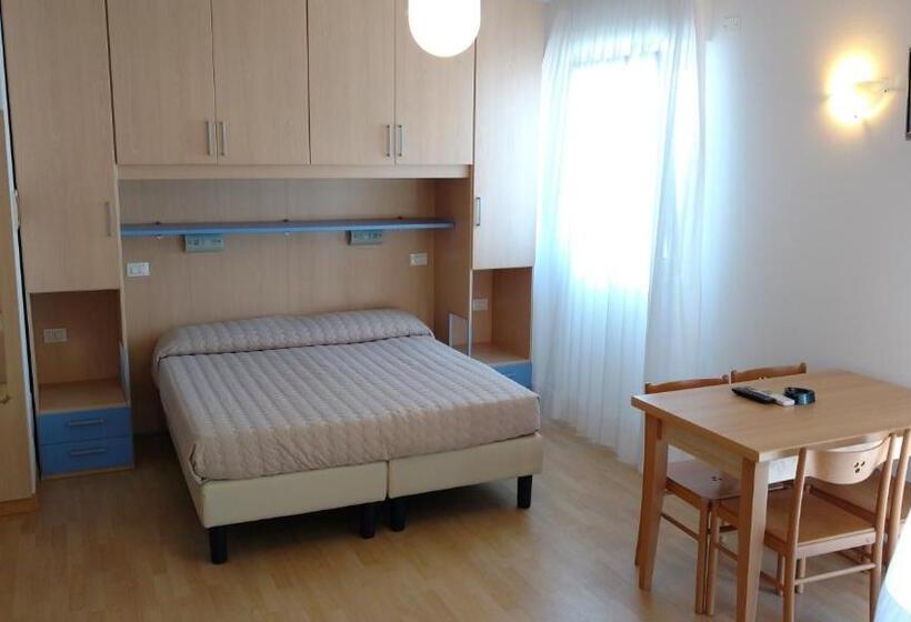 استودیوی استاندارد, La Brezza Frontemare