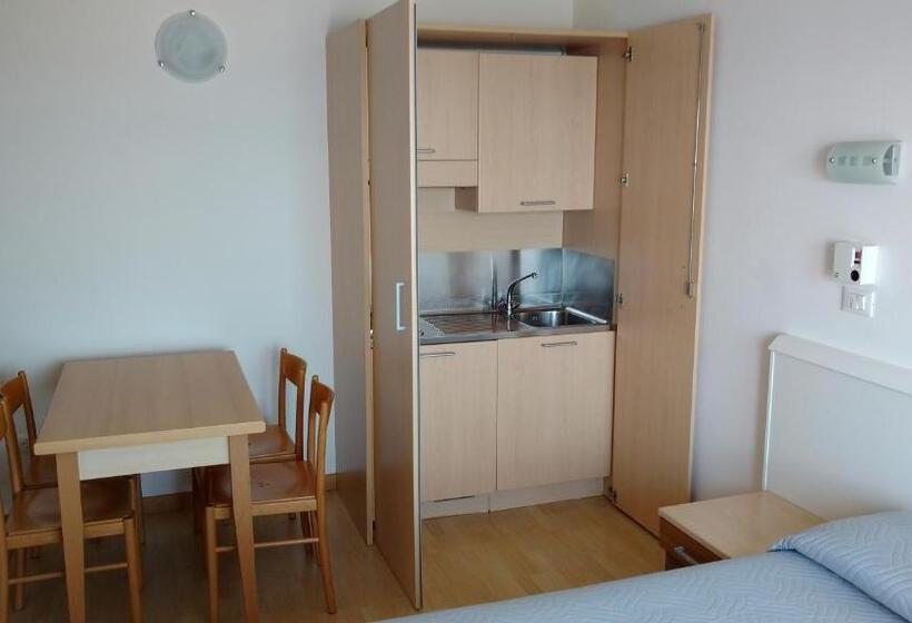 آپارتمان 2 خوابه با چشم‌انداز دریا, La Brezza Frontemare