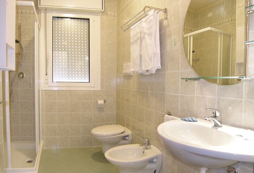 استودیوی استاندارد, La Brezza Frontemare