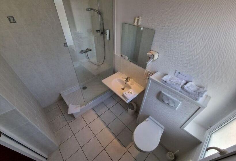 经济房, Cit Hotel Les Atlantes