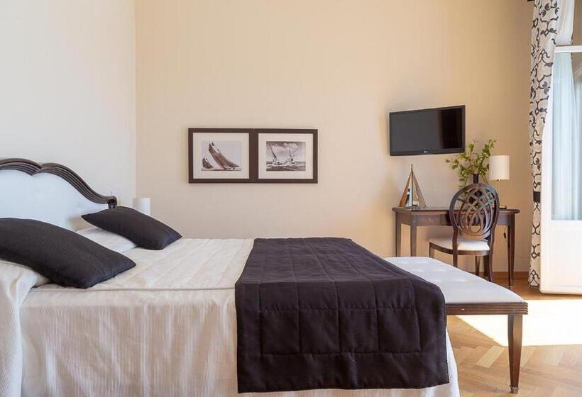 Номер Стандарт Вид на Море, Lido