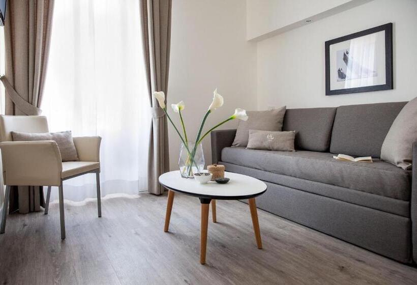 Люкс Боковой Вид на Море, Lido