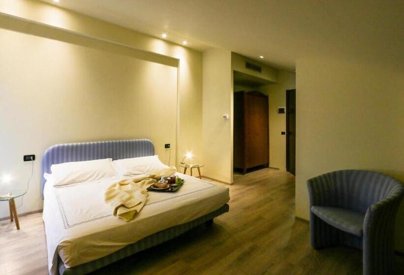 高级大房间, Miage