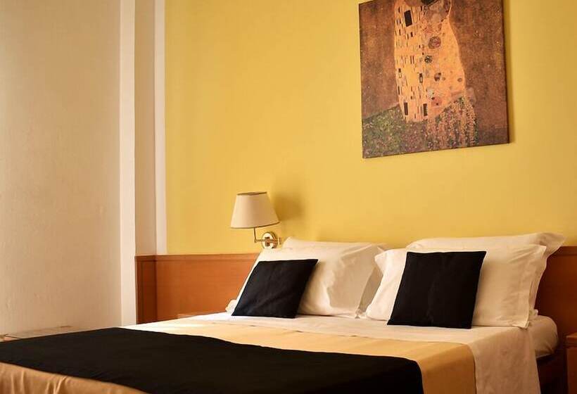 غرفة سوبيريور ذات إطلالة جانبية على البحر, Miami Beach