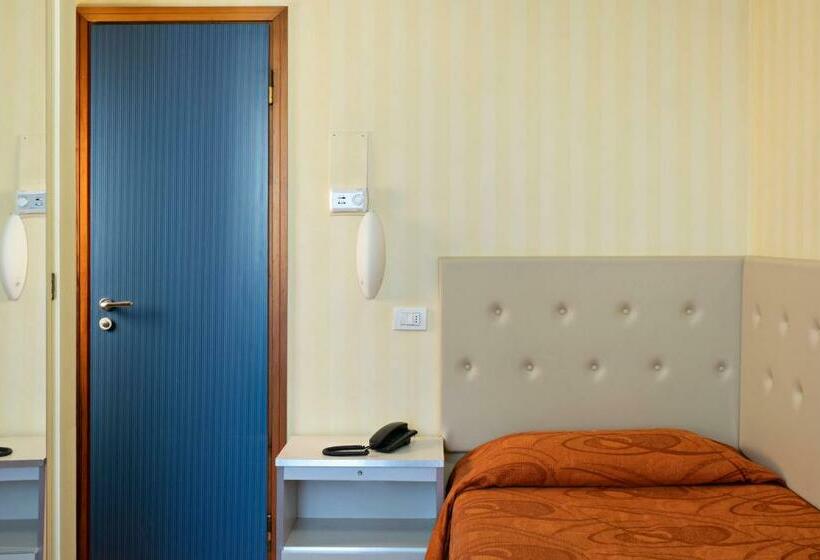 스탠다드 싱글 룸, Mirage