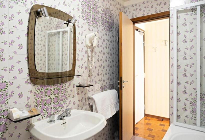 스탠다드 룸, Mirage