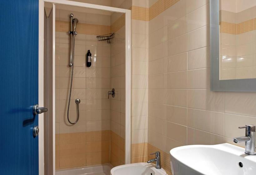 컴포트 룸, Mirage