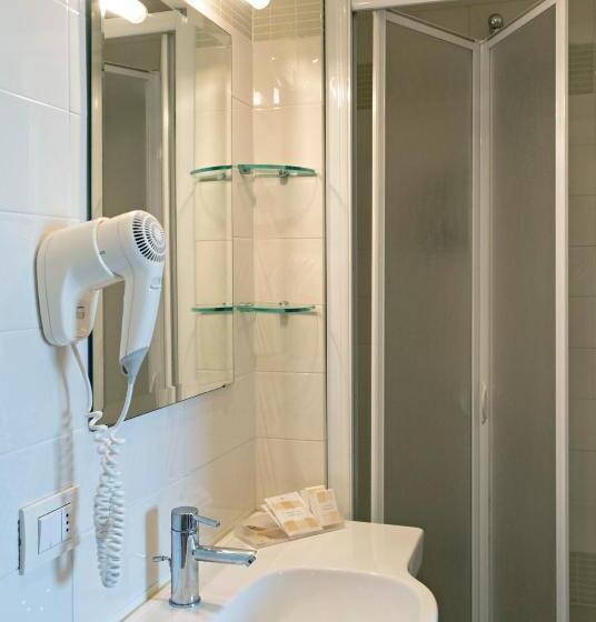 컴포트 룸, Mirage