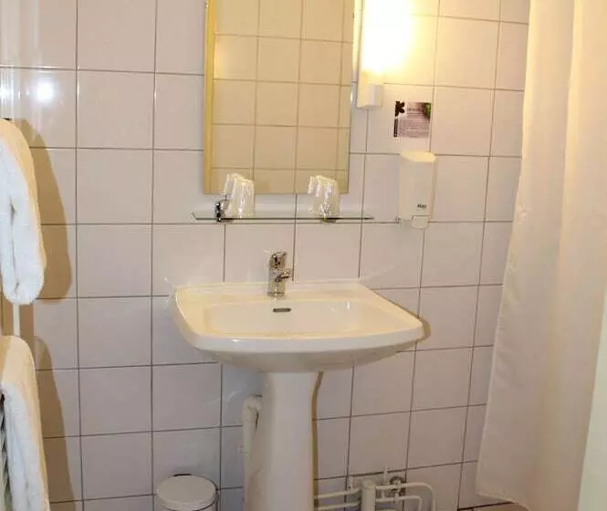 Standard-huone Jaettu Kylpyhuone, Montilleul Villa Primrose
