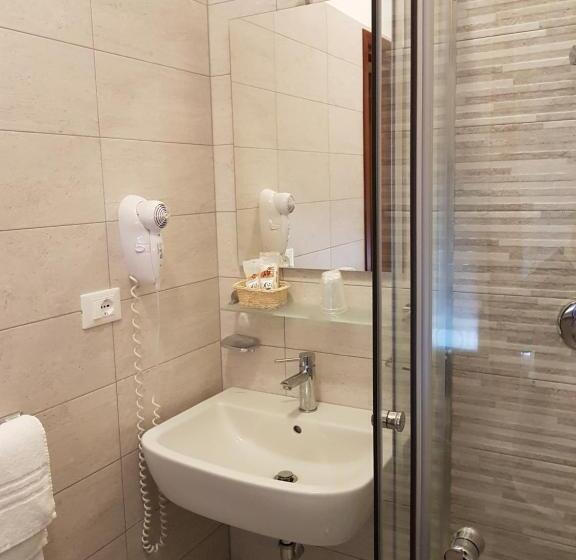 Номер Стандарт, Nazionale