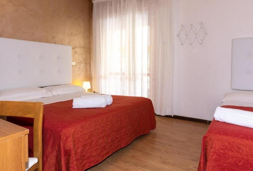 Номер Стандарт Трехместный, Nazionale