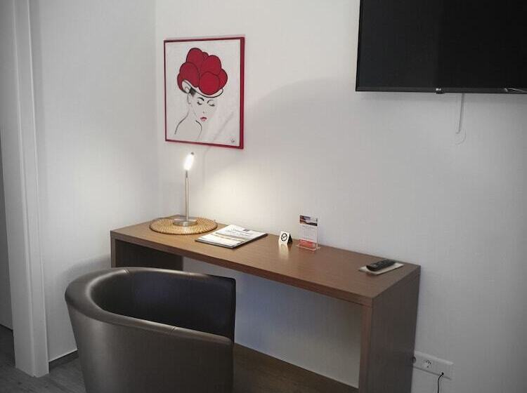 스탠다드 룸, Neuenfels