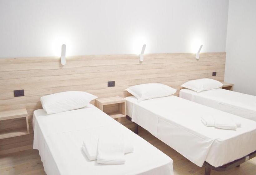 标准三人间, Miu