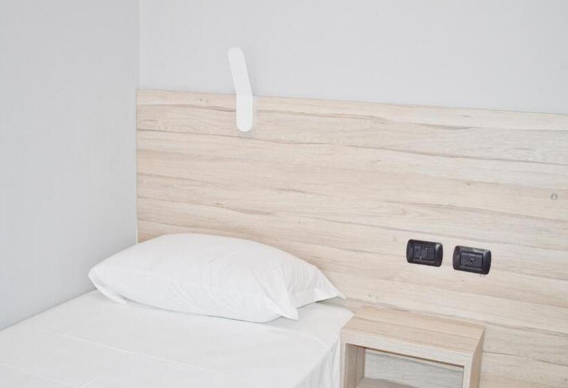 标准单人间, Miu