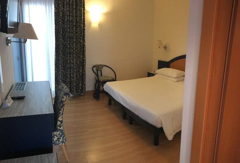 חדר סטנדרט, Orient & Pacific