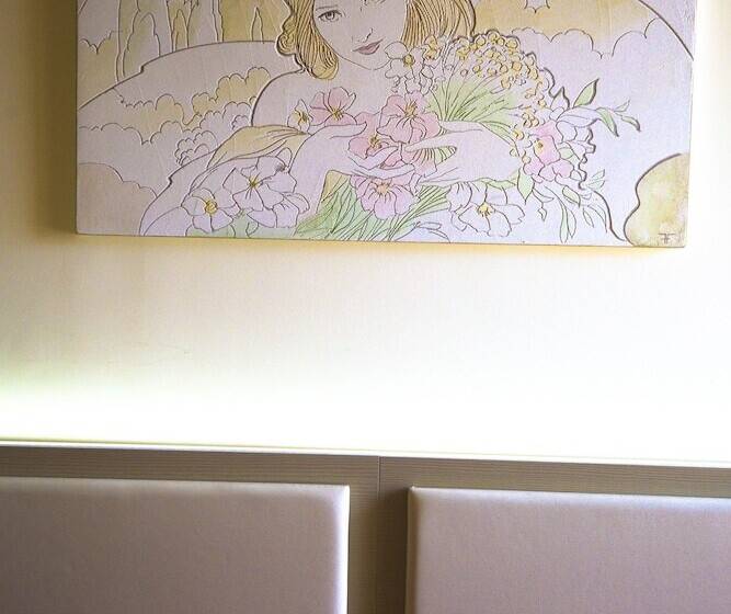 غرفة قياسية ثلاثية, San Francesco