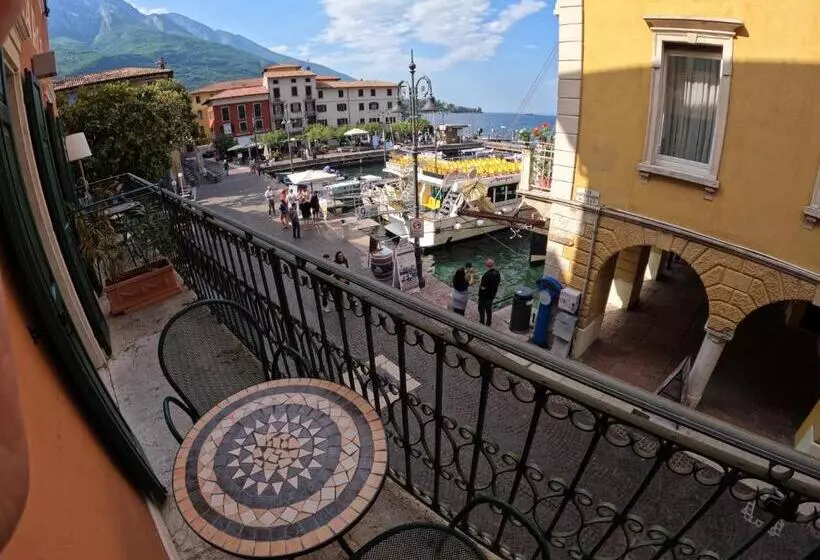 اتاق استاندارد با چشم‌انداز دریاچه, San Marco