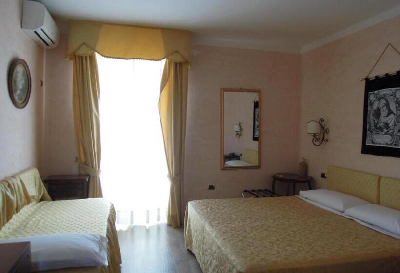 スタンダードトリプルルーム, Sant'agostino