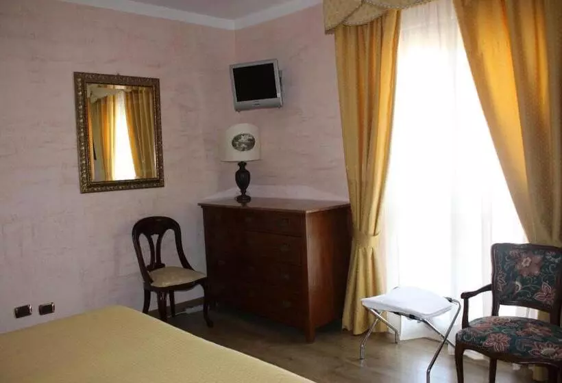 اتاق استاندارد یک نفره, Sant'agostino