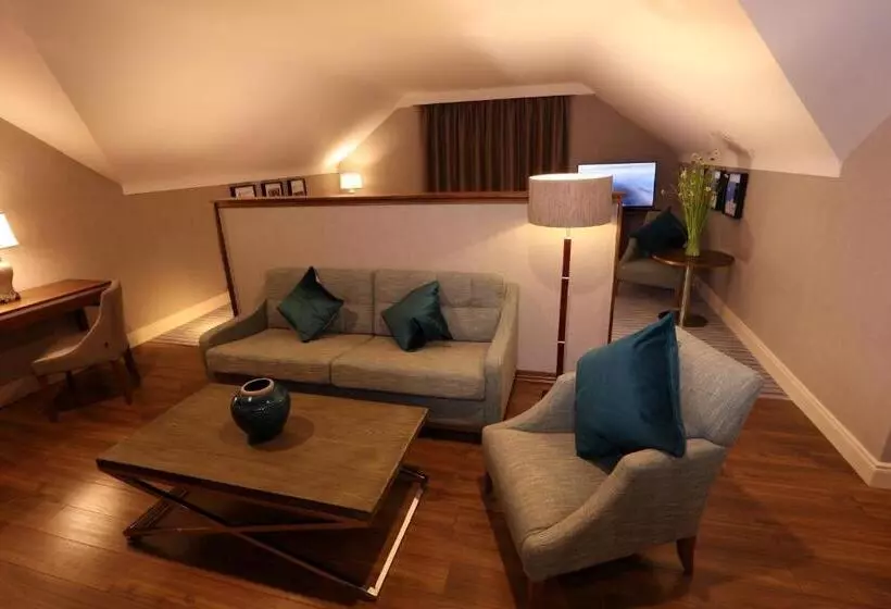 Deluxe-studio, Vaughan Lodge