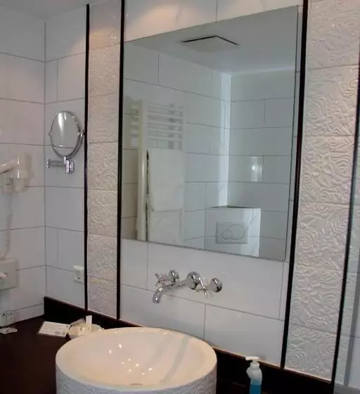 デラックスルーム, Land Gut Hotel Landgasthof Zur Rose