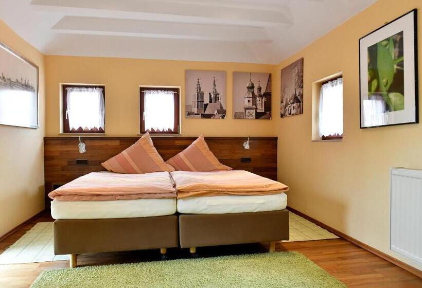 标准三人间, Landhotel Schwarzes Ross