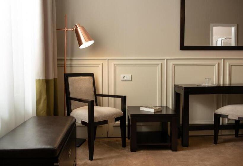 エコノミールーム, Residence Hirscher