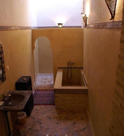 سوییت سوپریور, Riad Felloussia