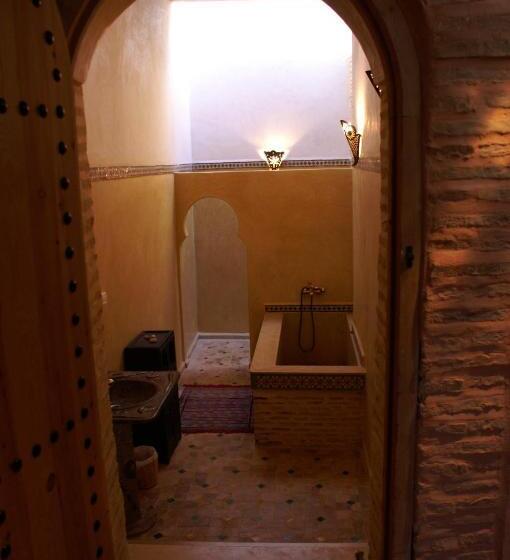 سوییت سوپریور, Riad Felloussia