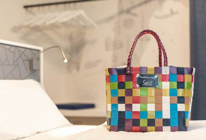 Superior room with lake view, Seele Garda