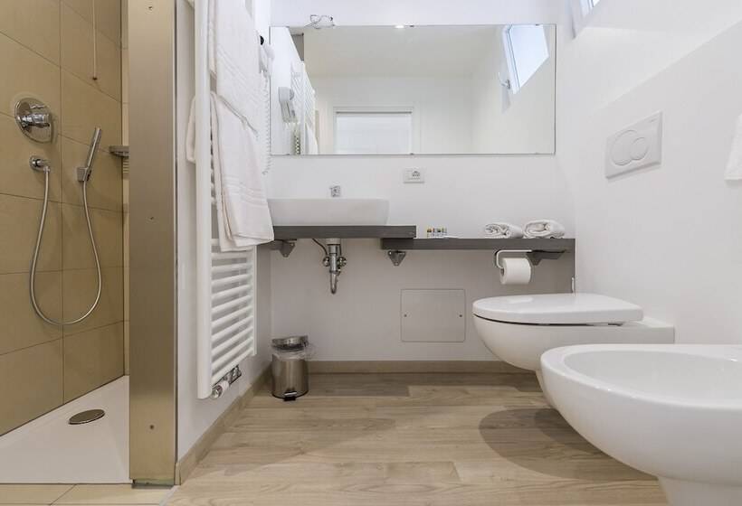 标准间, Villa Katy