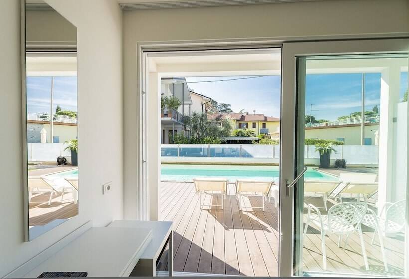 标准间, Villa Katy