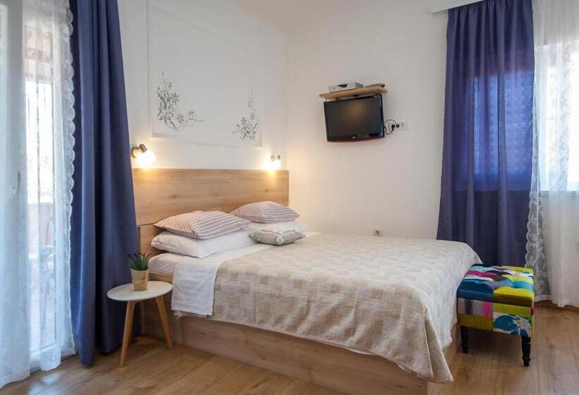 带1个卧室的带海景的公寓, Villa Rosa