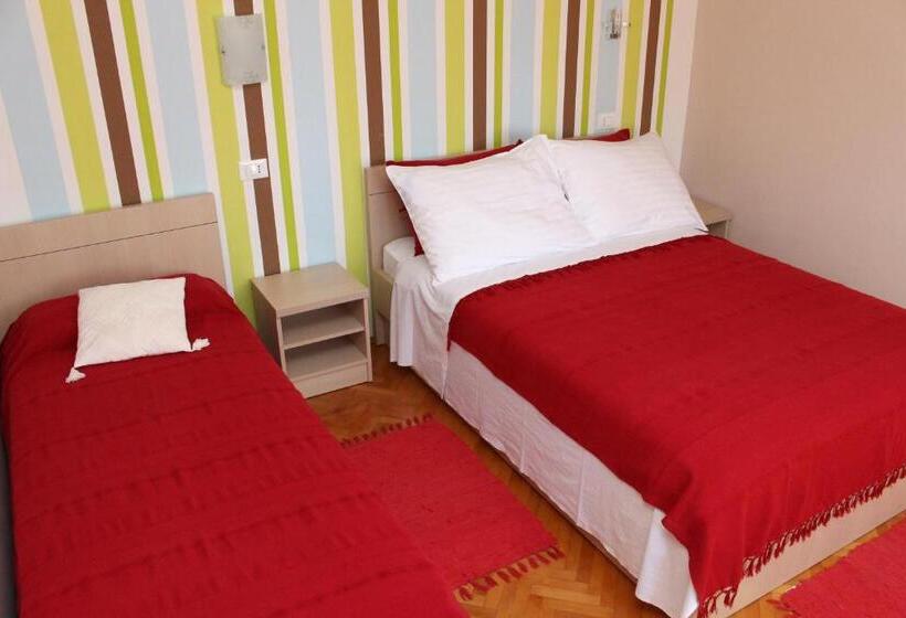 آپارتمان 1 خوابه با چشم‌انداز دریا, Villa Rosa