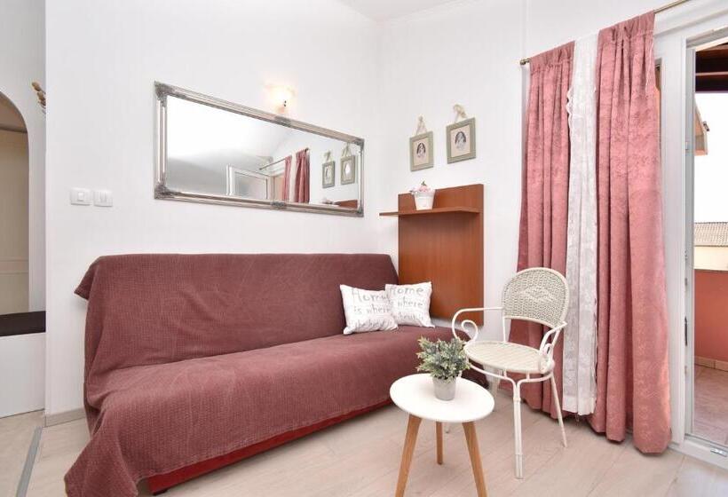 استودیوی استاندارد با چشم‌انداز دریا, Villa Rosa